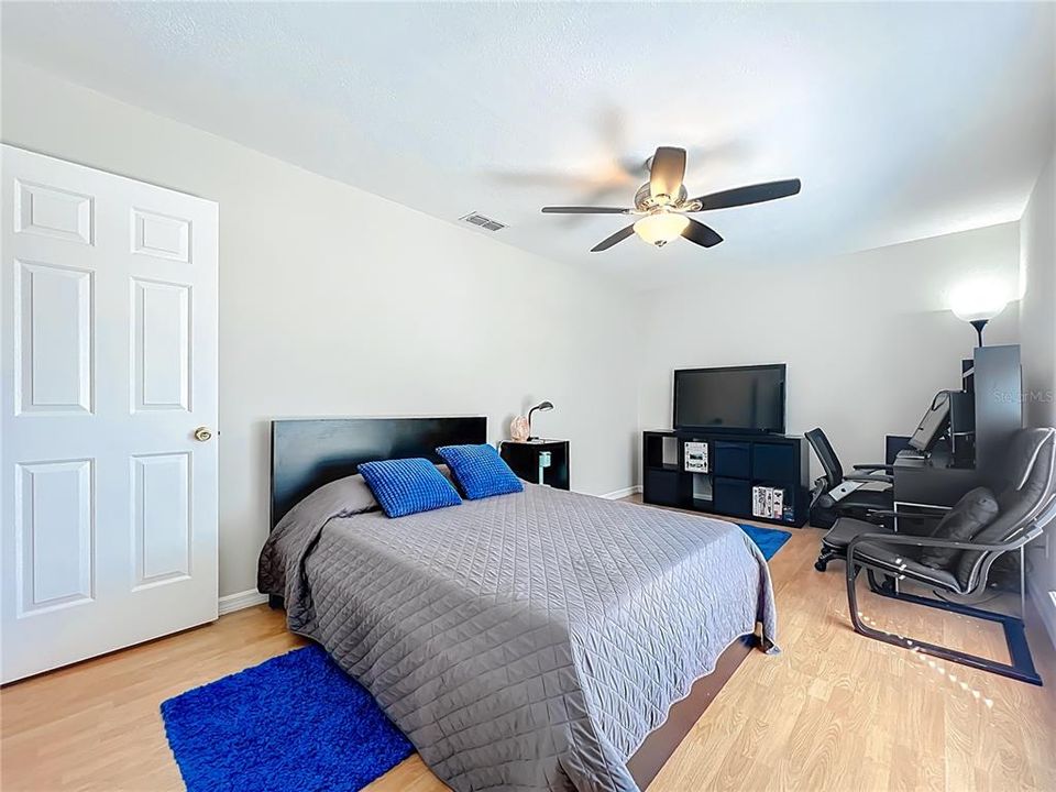 For Sale: $585,000 (4 beds, 2 baths, 2423 Square Feet)