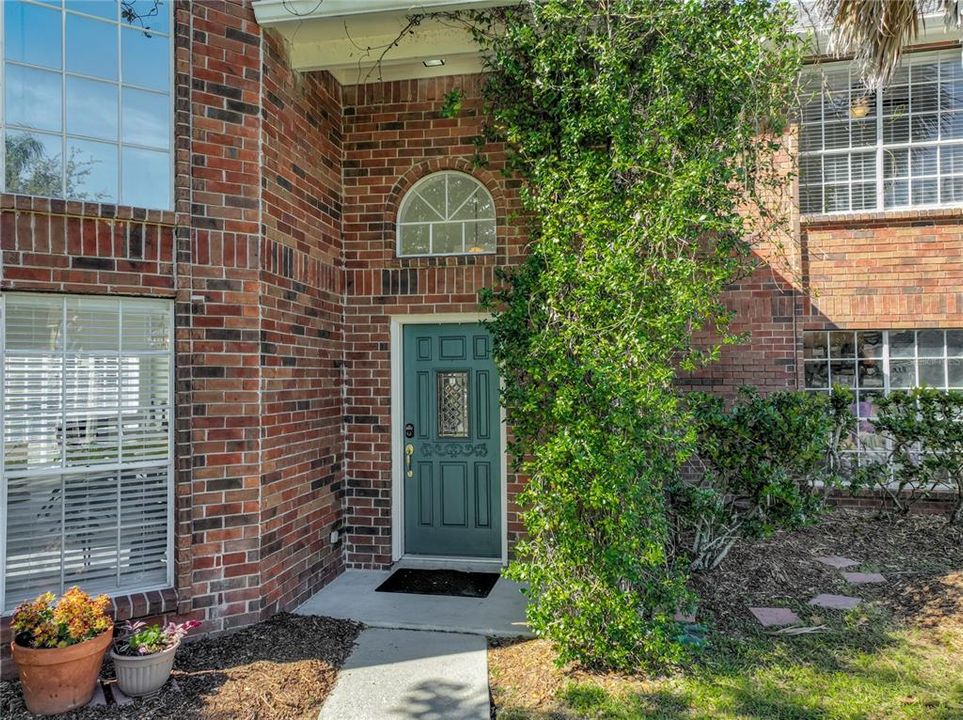 For Sale: $585,000 (4 beds, 2 baths, 2423 Square Feet)