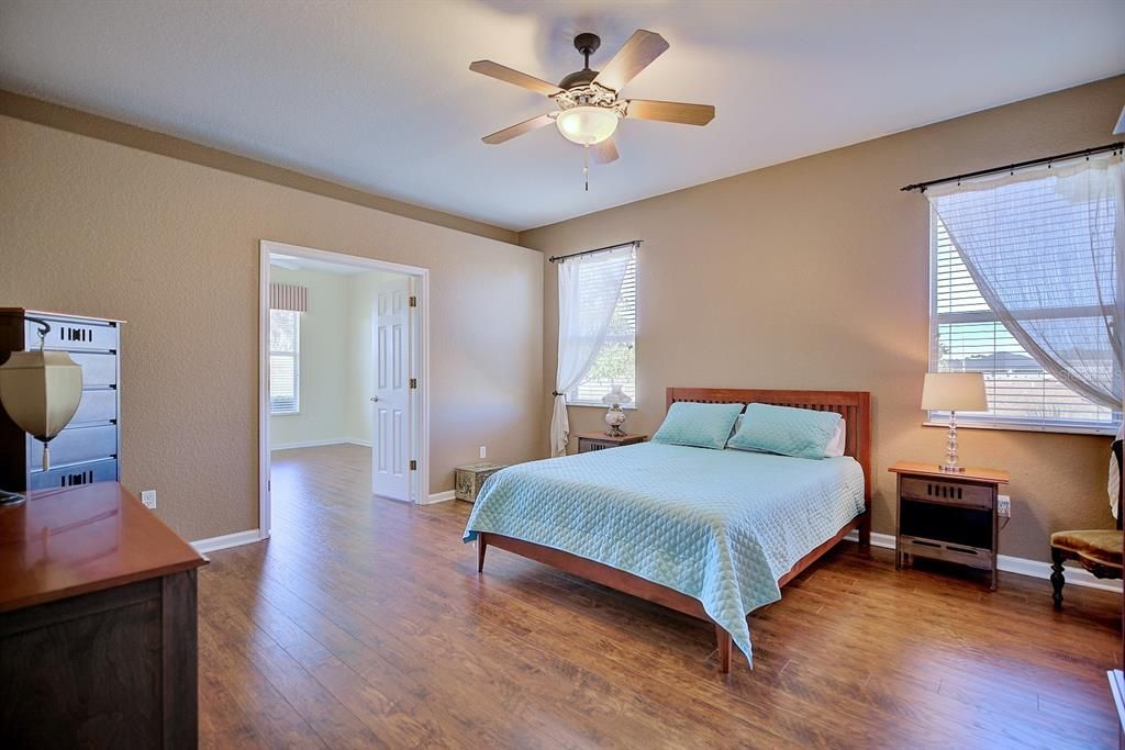 For Sale: $369,900 (3 beds, 2 baths, 2221 Square Feet)