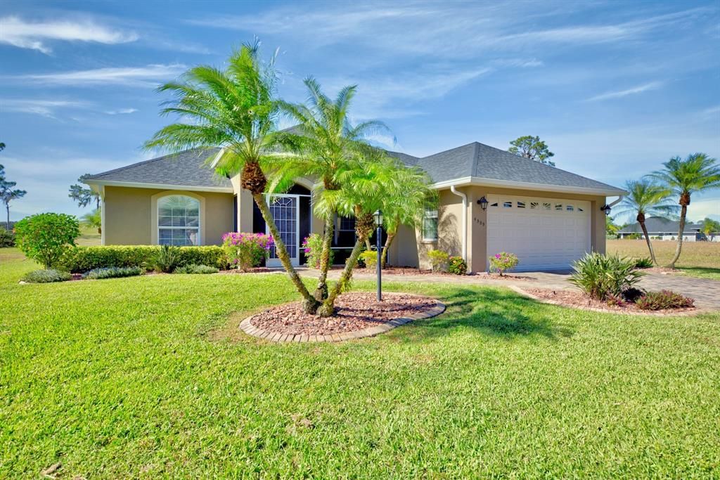 For Sale: $369,900 (3 beds, 2 baths, 2221 Square Feet)