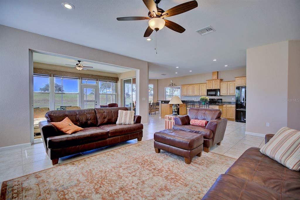 For Sale: $369,900 (3 beds, 2 baths, 2221 Square Feet)