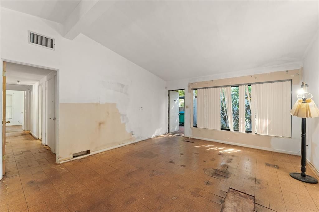 Active With Contract: $499,000 (3 beds, 2 baths, 1125 Square Feet)