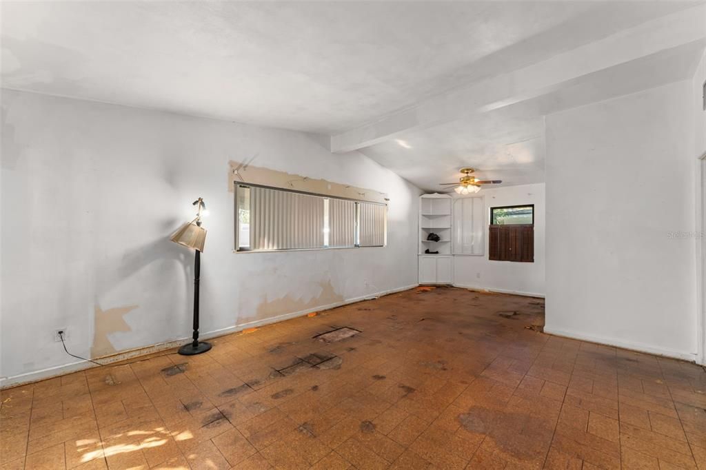 Active With Contract: $499,000 (3 beds, 2 baths, 1125 Square Feet)