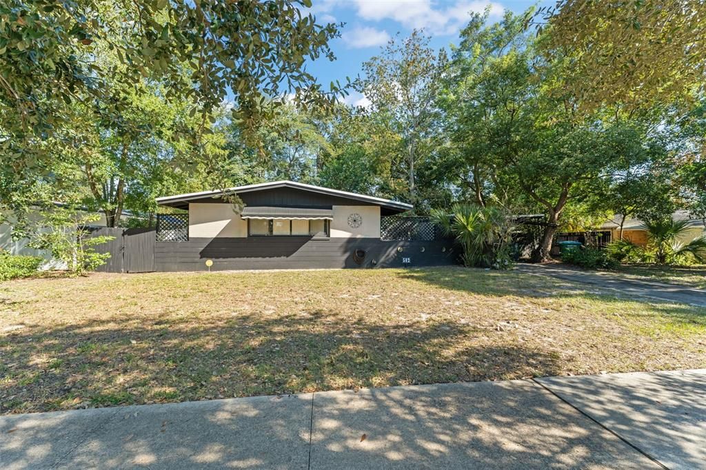 Active With Contract: $499,000 (3 beds, 2 baths, 1125 Square Feet)