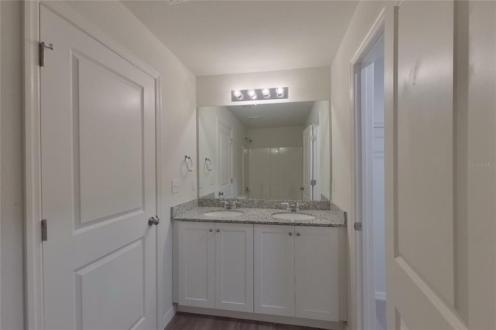 В аренду: $1,690 (3 спален, 2 ванн, 1400 Квадратных фут)