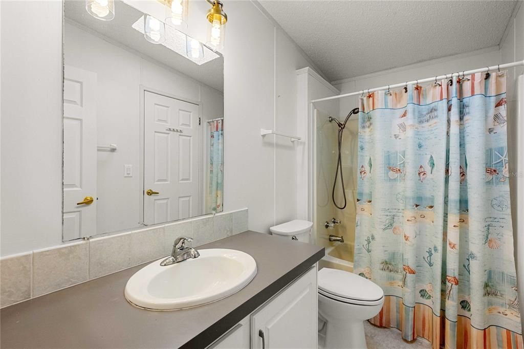 En Venta: $235,000 (3 camas, 2 baños, 1488 Pies cuadrados)