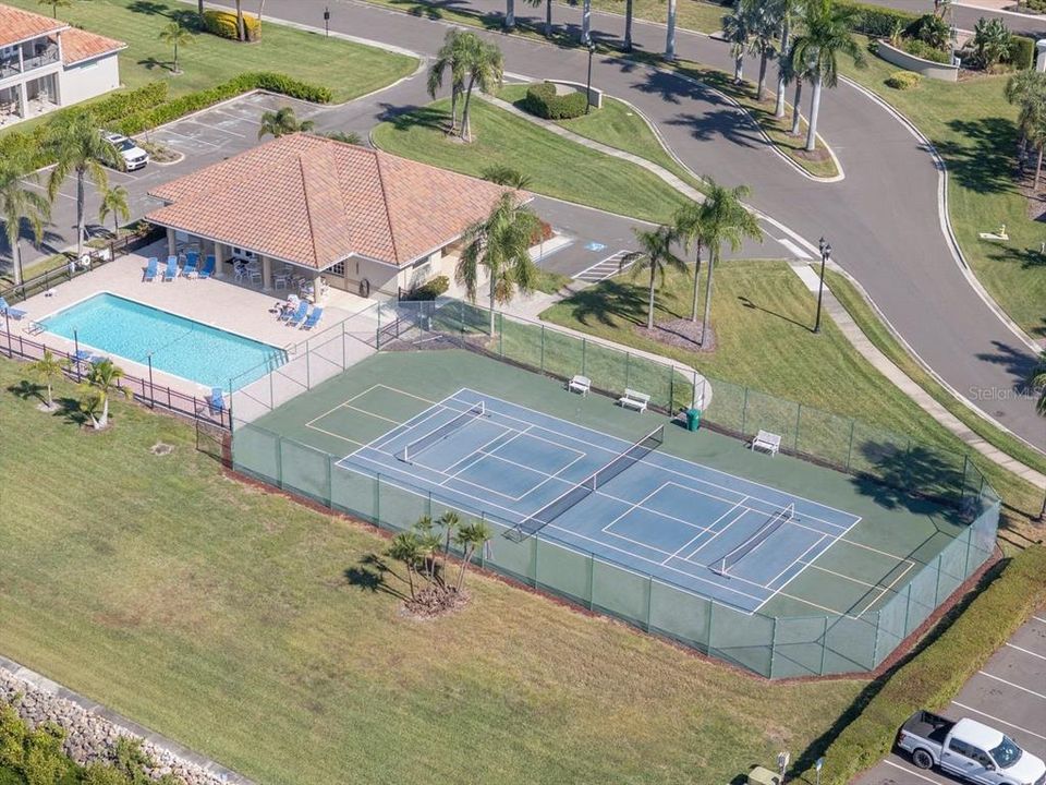 待售: $474,000 (4 贝兹, 4 浴室, 2848 平方英尺)