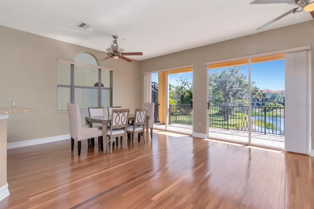 待售: $474,000 (4 贝兹, 4 浴室, 2848 平方英尺)