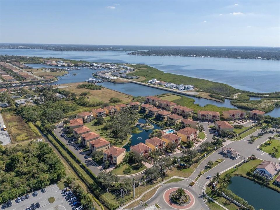 待售: $474,000 (4 贝兹, 4 浴室, 2848 平方英尺)