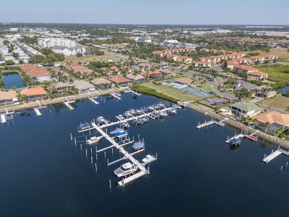 待售: $474,000 (4 贝兹, 4 浴室, 2848 平方英尺)