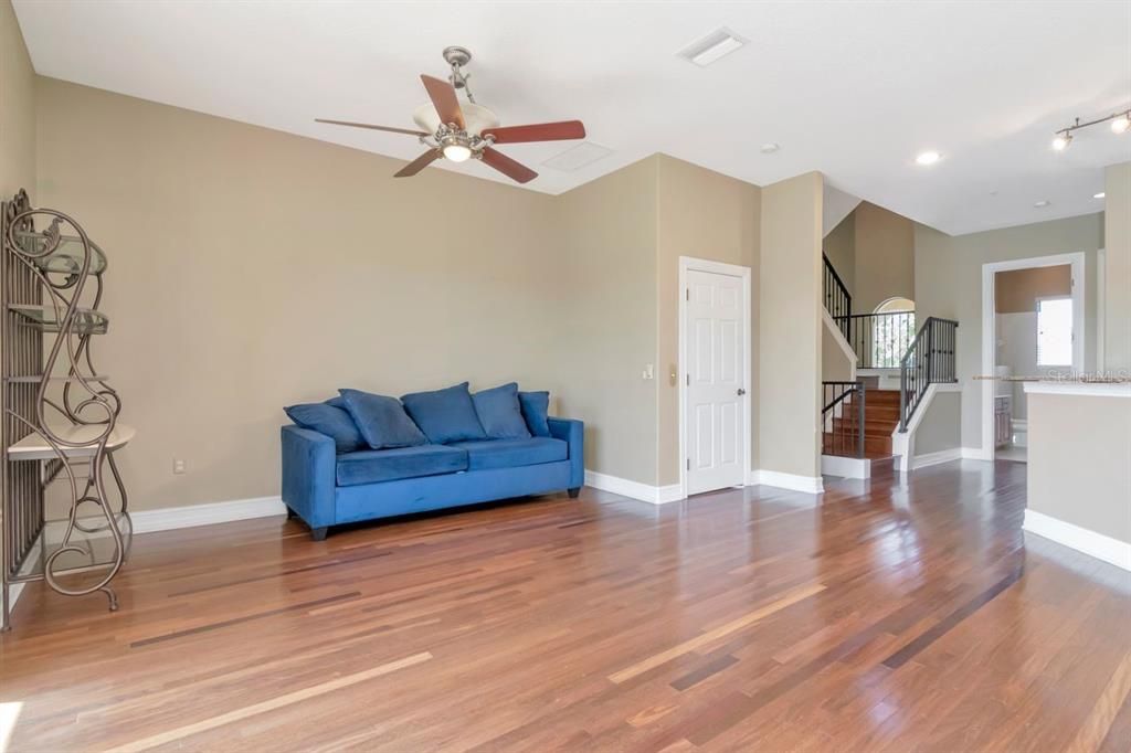 待售: $474,000 (4 贝兹, 4 浴室, 2848 平方英尺)