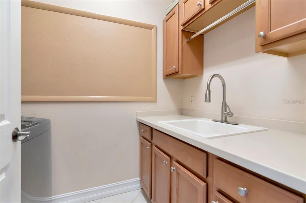 待售: $474,000 (4 贝兹, 4 浴室, 2848 平方英尺)