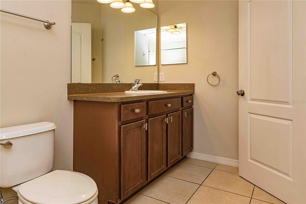 На продажу: $355,000 (3 спален, 2 ванн, 1834 Квадратных фут)