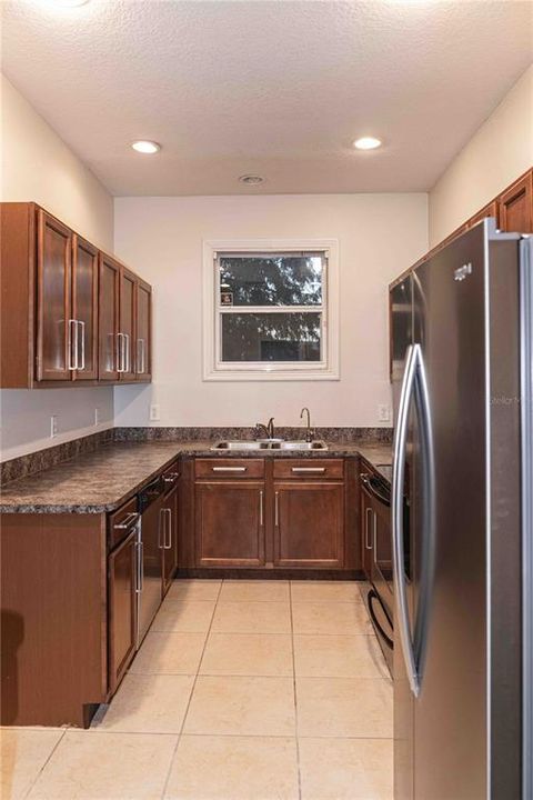 На продажу: $355,000 (3 спален, 2 ванн, 1834 Квадратных фут)