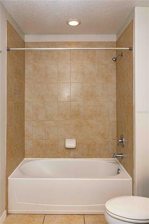 На продажу: $355,000 (3 спален, 2 ванн, 1834 Квадратных фут)