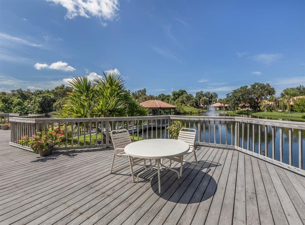 For Sale: $415,000 (2 beds, 2 baths, 1423 Square Feet)