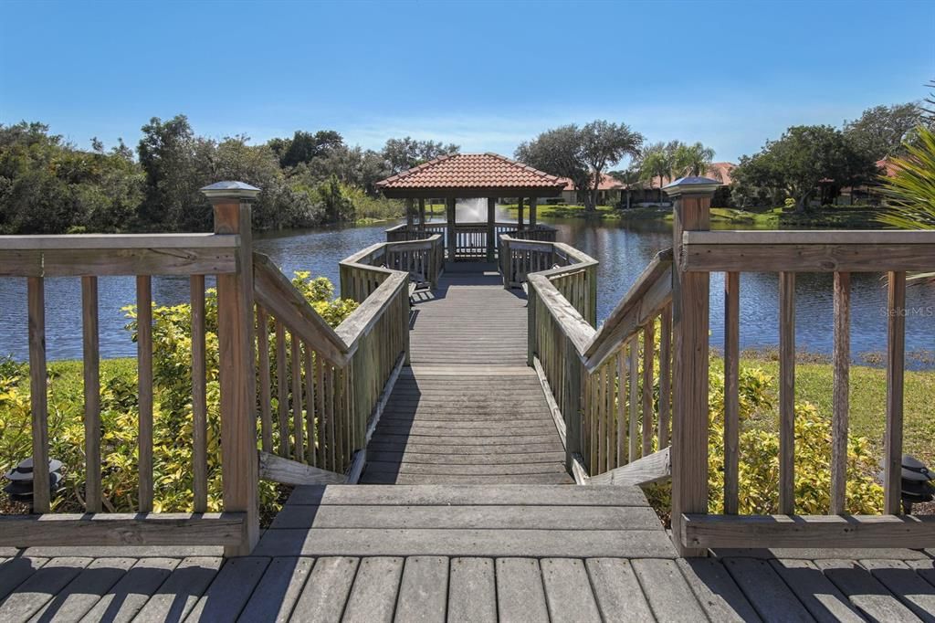 For Sale: $415,000 (2 beds, 2 baths, 1423 Square Feet)