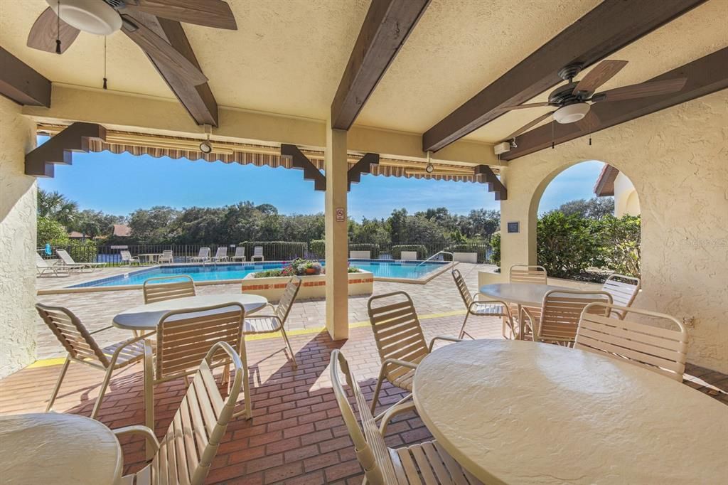 For Sale: $415,000 (2 beds, 2 baths, 1423 Square Feet)