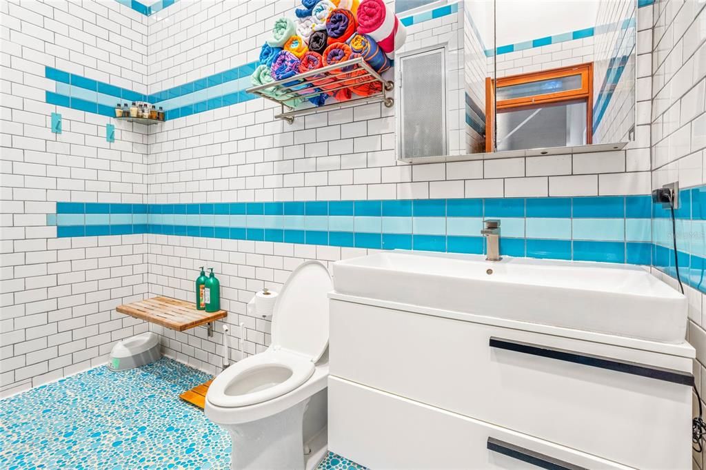 На продажу: $1,890,000 (4 спален, 3 ванн, 2000 Квадратных фут)