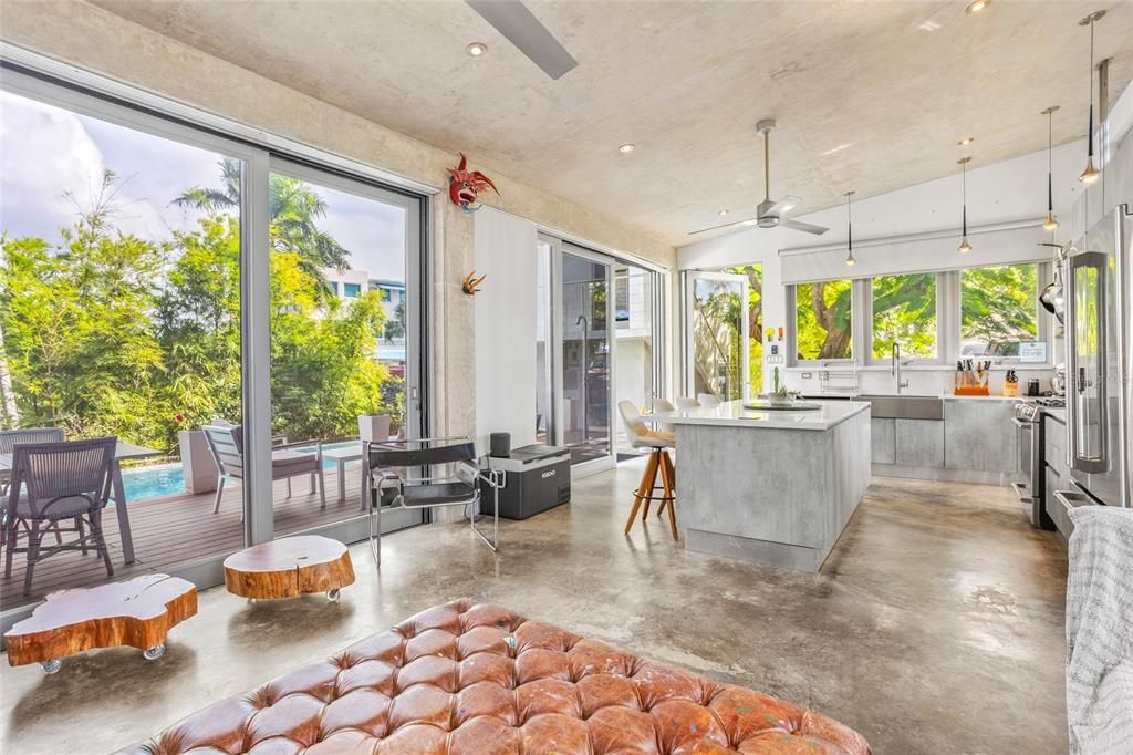 На продажу: $1,890,000 (4 спален, 3 ванн, 2000 Квадратных фут)