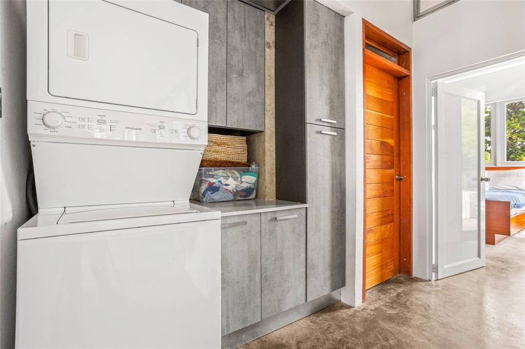 На продажу: $1,890,000 (4 спален, 3 ванн, 2000 Квадратных фут)