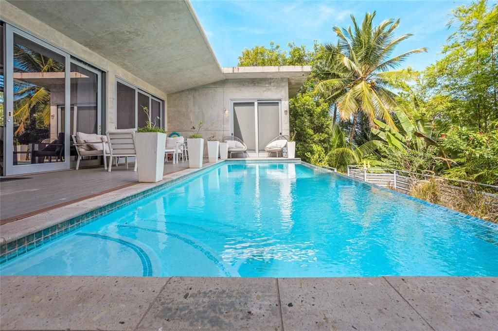 На продажу: $1,890,000 (4 спален, 3 ванн, 2000 Квадратных фут)