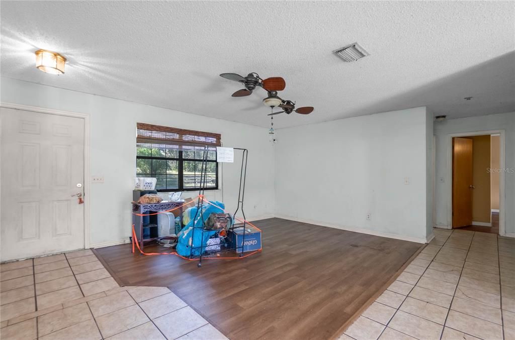 For Sale: $200,000 (3 beds, 2 baths, 1802 Square Feet)