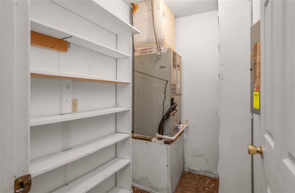 For Sale: $200,000 (3 beds, 2 baths, 1802 Square Feet)