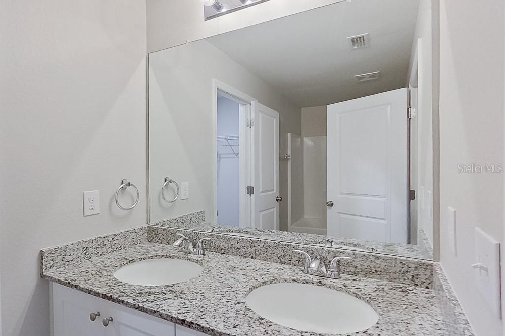 В аренду: $1,690 (3 спален, 2 ванн, 1400 Квадратных фут)