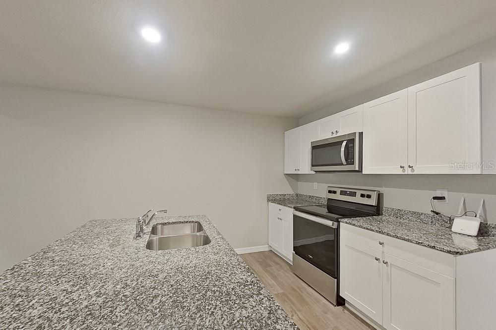 В аренду: $1,690 (3 спален, 2 ванн, 1400 Квадратных фут)