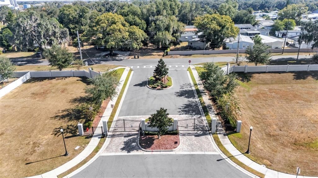 For Sale: $349,000 (4 beds, 2 baths, 1787 Square Feet)