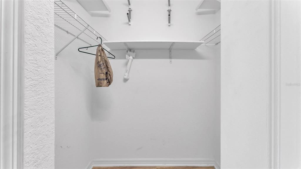 For Sale: $349,000 (4 beds, 2 baths, 1787 Square Feet)