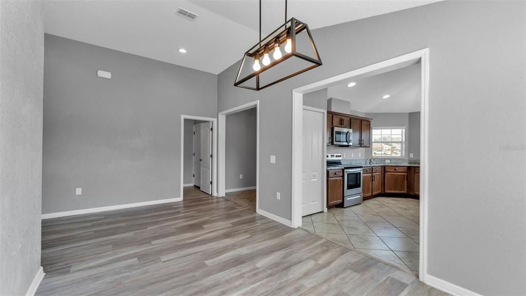 For Sale: $349,000 (4 beds, 2 baths, 1787 Square Feet)