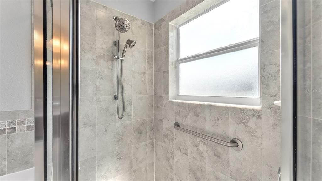 For Sale: $349,000 (4 beds, 2 baths, 1787 Square Feet)