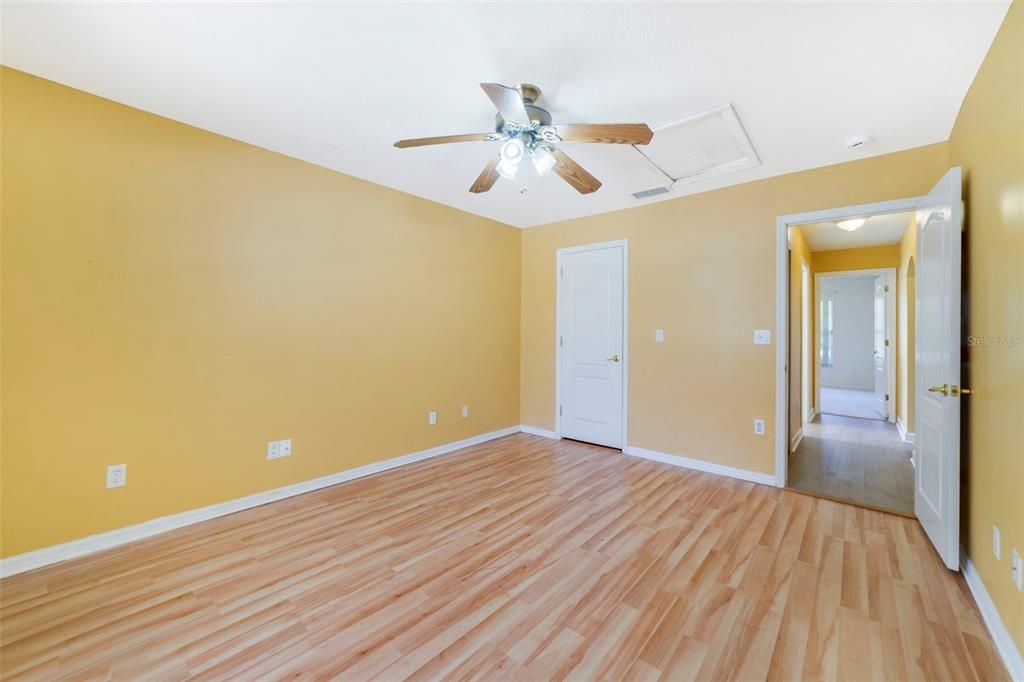 For Sale: $519,000 (3 beds, 3 baths, 2312 Square Feet)