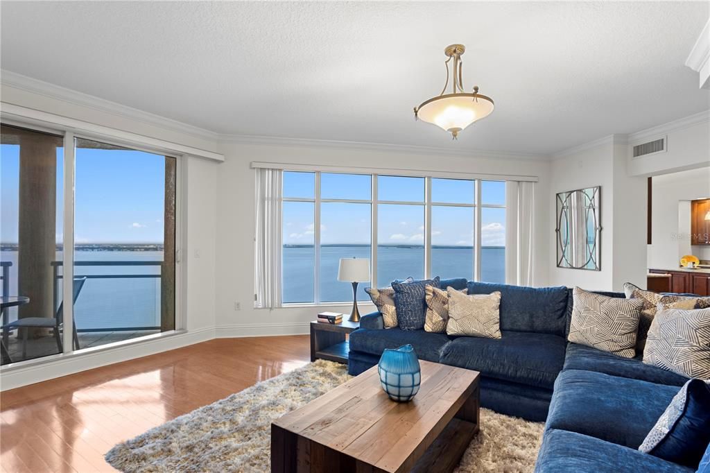 На продажу: $1,950,000 (3 спален, 3 ванн, 2776 Квадратных фут)