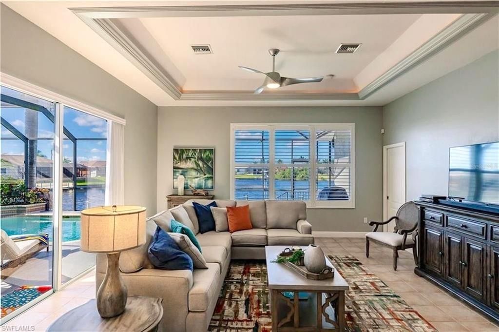 На продажу: $895,000 (4 спален, 3 ванн, 2446 Квадратных фут)