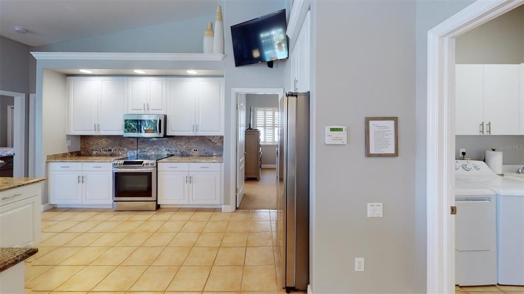 На продажу: $895,000 (4 спален, 3 ванн, 2446 Квадратных фут)