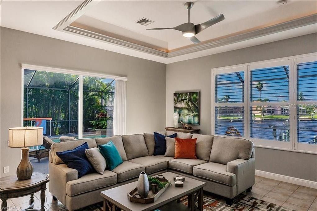 На продажу: $895,000 (4 спален, 3 ванн, 2446 Квадратных фут)