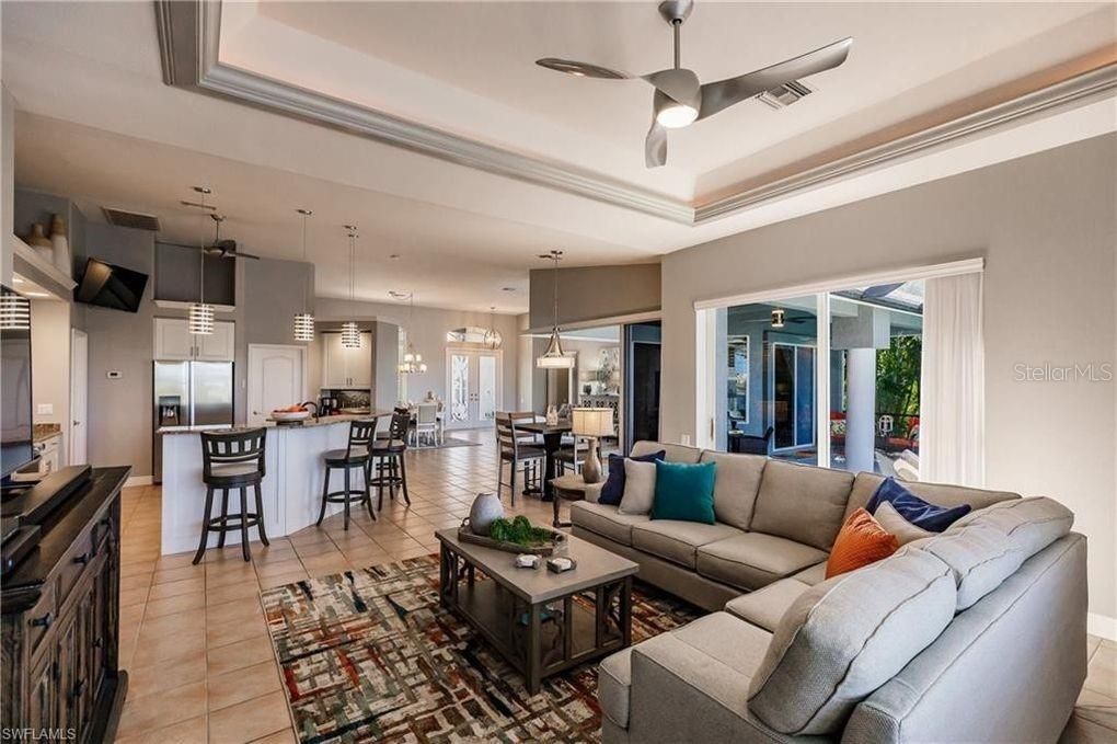 На продажу: $895,000 (4 спален, 3 ванн, 2446 Квадратных фут)