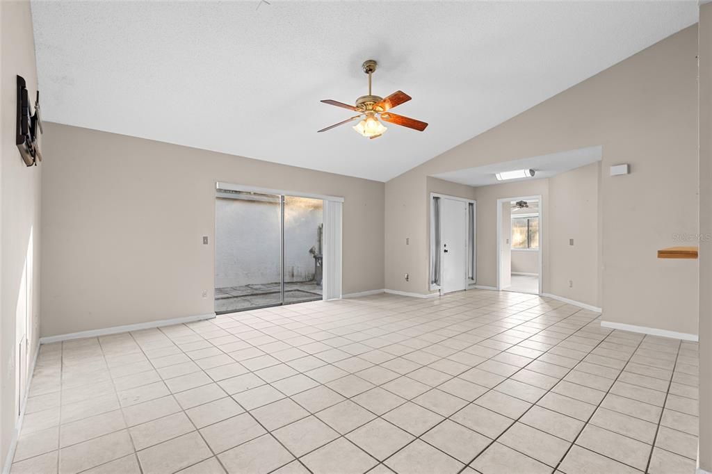 Active With Contract: $249,000 (3 beds, 2 baths, 1515 Square Feet)