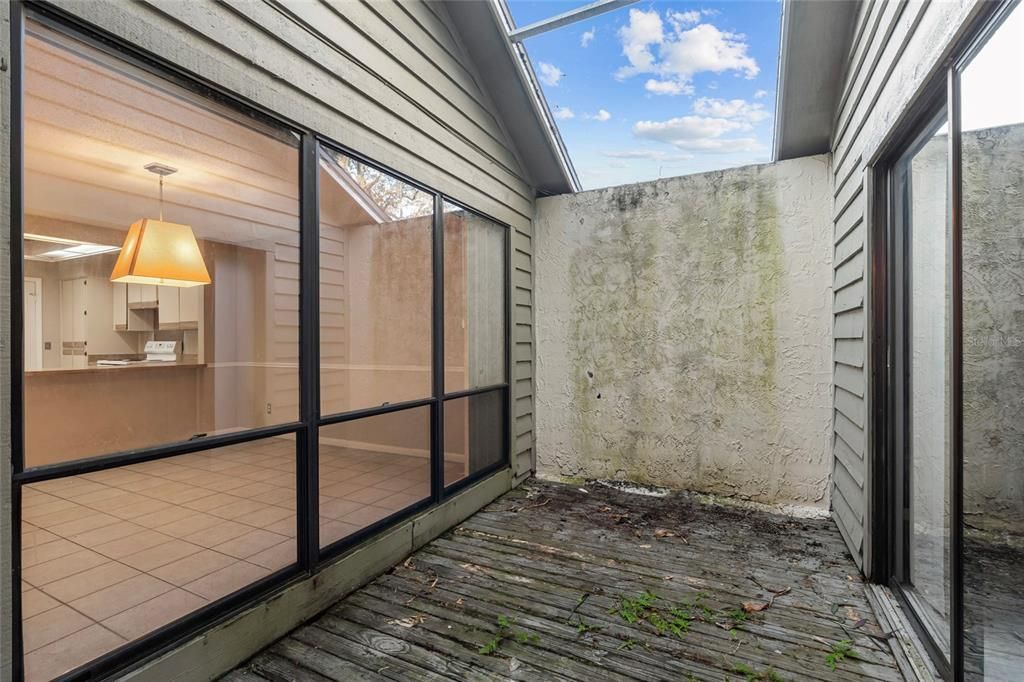 Active With Contract: $249,000 (3 beds, 2 baths, 1515 Square Feet)