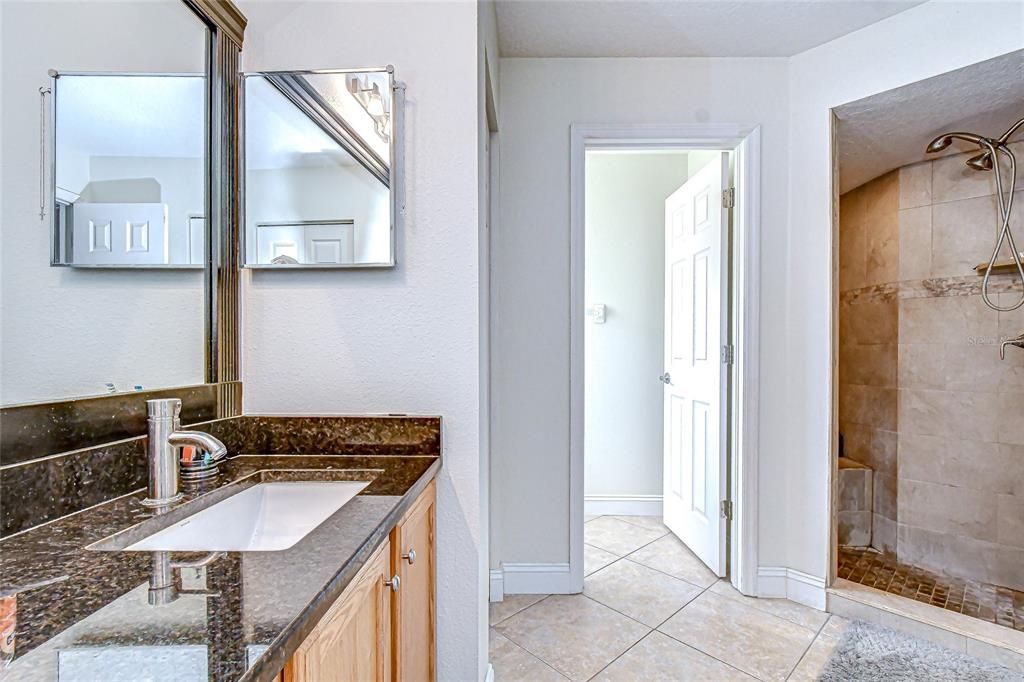 En Venta: $589,900 (3 camas, 2 baños, 2025 Pies cuadrados)