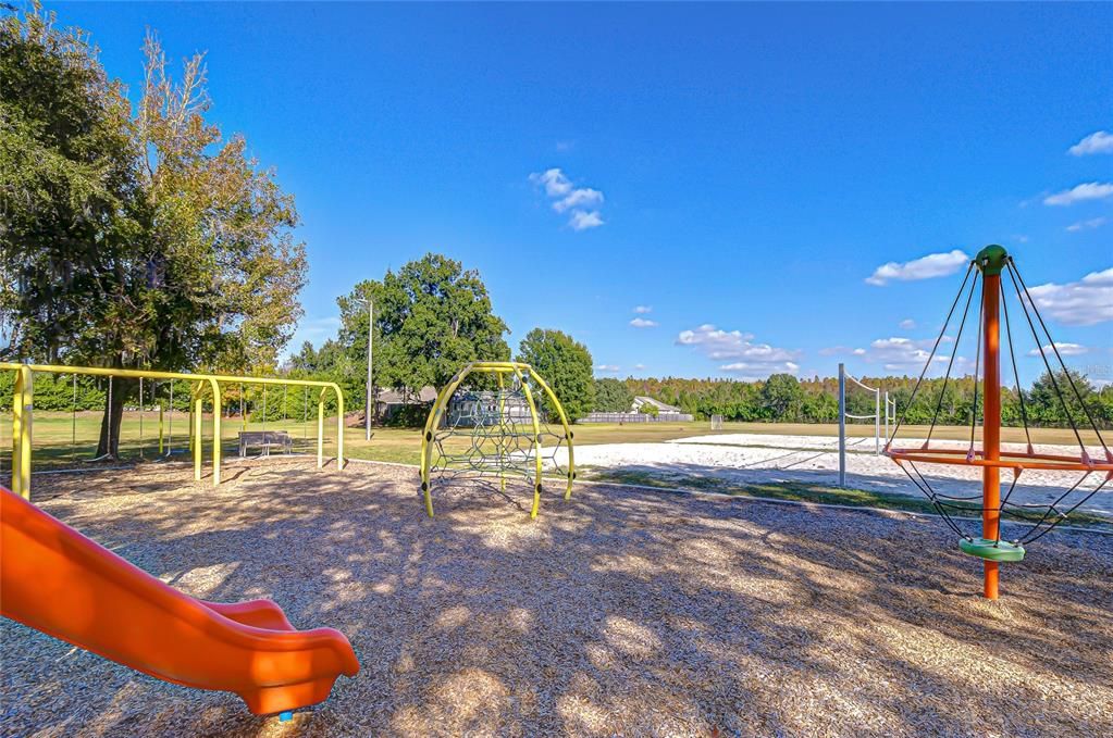 En Venta: $589,900 (3 camas, 2 baños, 2025 Pies cuadrados)