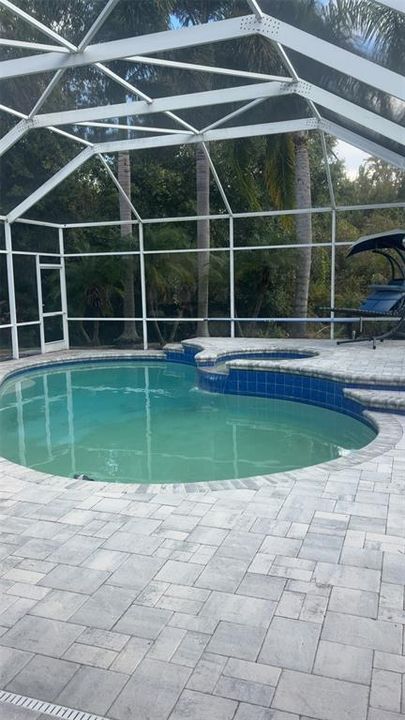 待售: $525,000 (4 贝兹, 2 浴室, 2165 平方英尺)