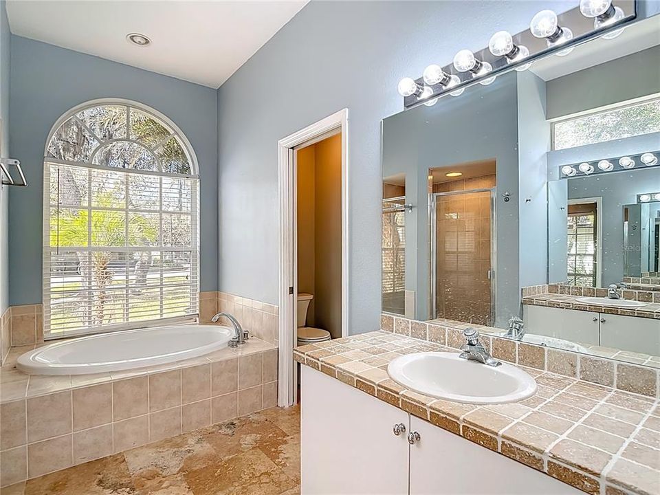 待售: $525,000 (4 贝兹, 2 浴室, 2165 平方英尺)