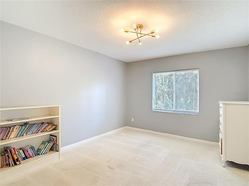 待售: $525,000 (4 贝兹, 2 浴室, 2165 平方英尺)