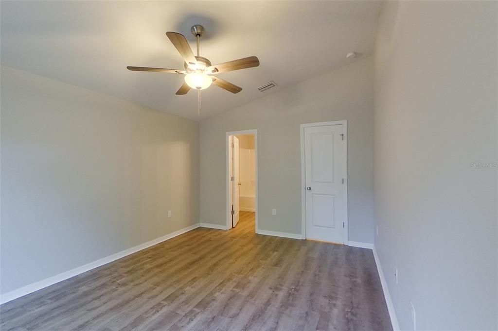 В аренду: $1,590 (2 спален, 2 ванн, 1120 Квадратных фут)