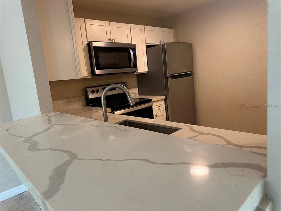 出租: $1,750 (1 贝兹, 1 浴室, 714 平方英尺)