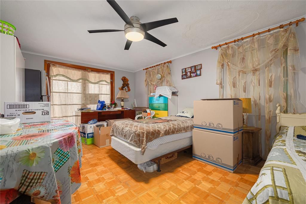 待售: $449,500 (4 贝兹, 2 浴室, 1675 平方英尺)